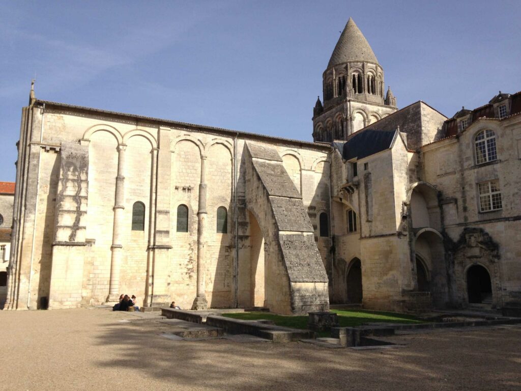 Saintes