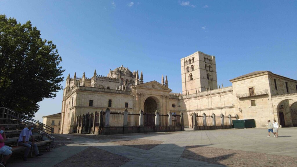 Zamora