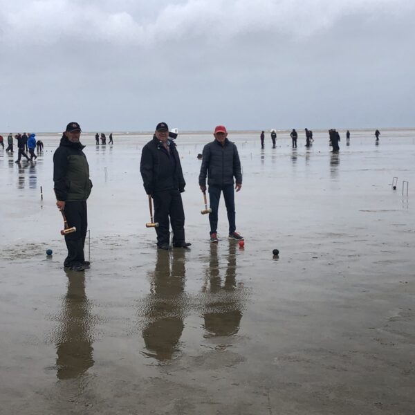 Jeu de croquet sur l'Ile de Romo