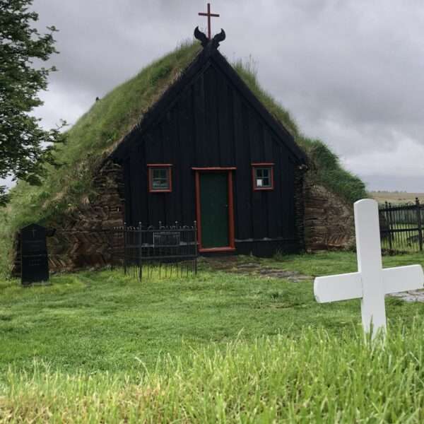 Eglise Vioimyrarkirkja