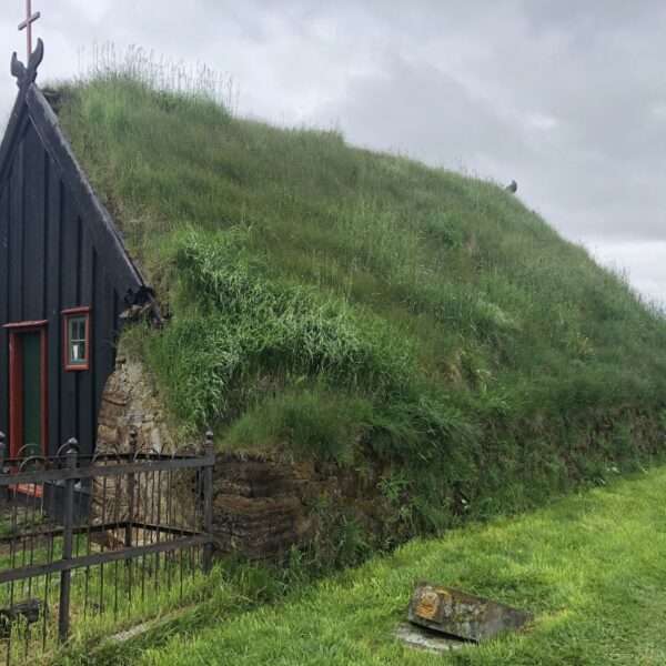 Eglise Vioimyrarkirkja