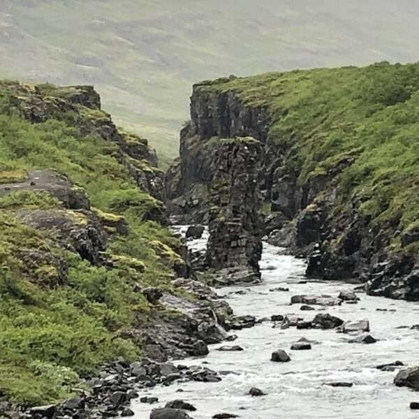 Flokalundur