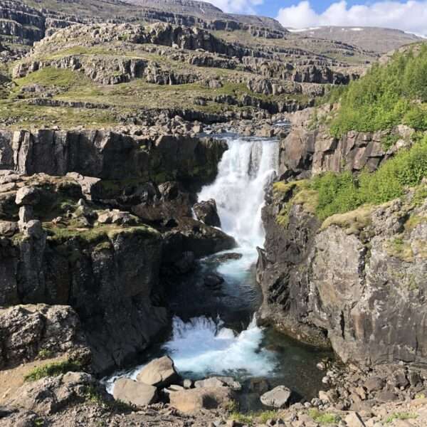 Cascade Sveinsstekksfoss