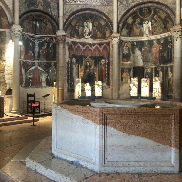 Baptistère de Parme
